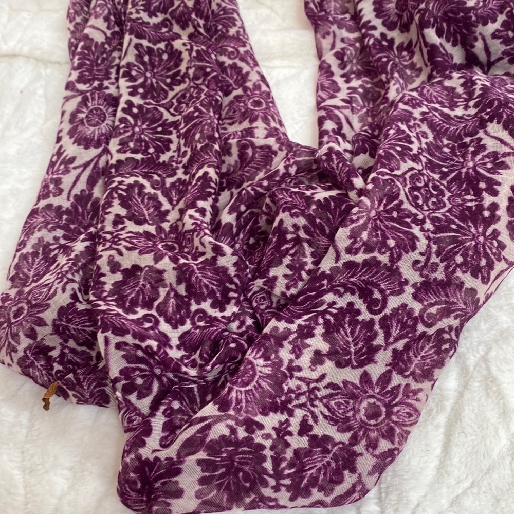 Purple/cream infinity scarf